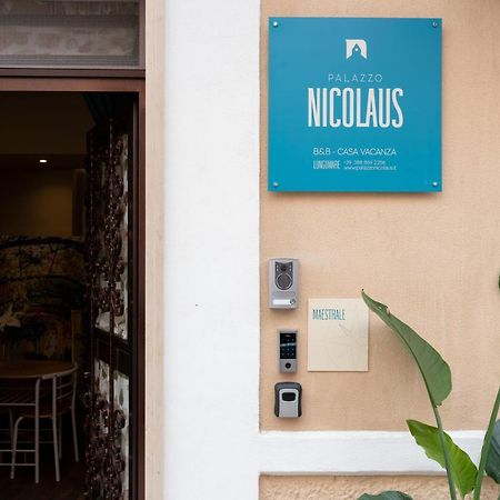 Palazzo Nicolaus Del Lungomare Bed & Breakfast Bari Bagian luar foto