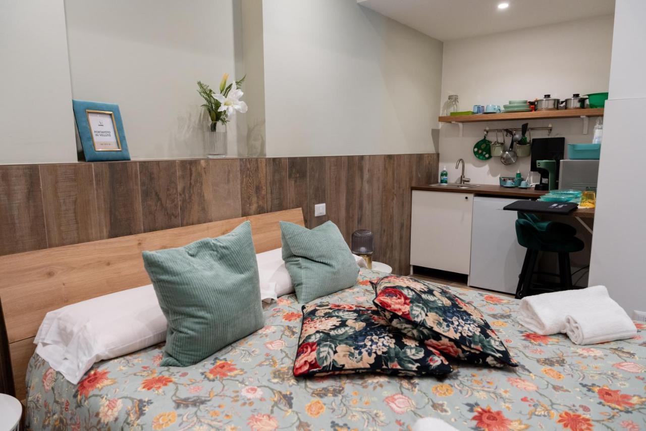 Palazzo Nicolaus Del Lungomare Bed & Breakfast Bari Bagian luar foto