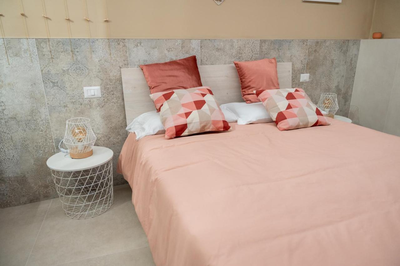 Palazzo Nicolaus Del Lungomare Bed & Breakfast Bari Bagian luar foto