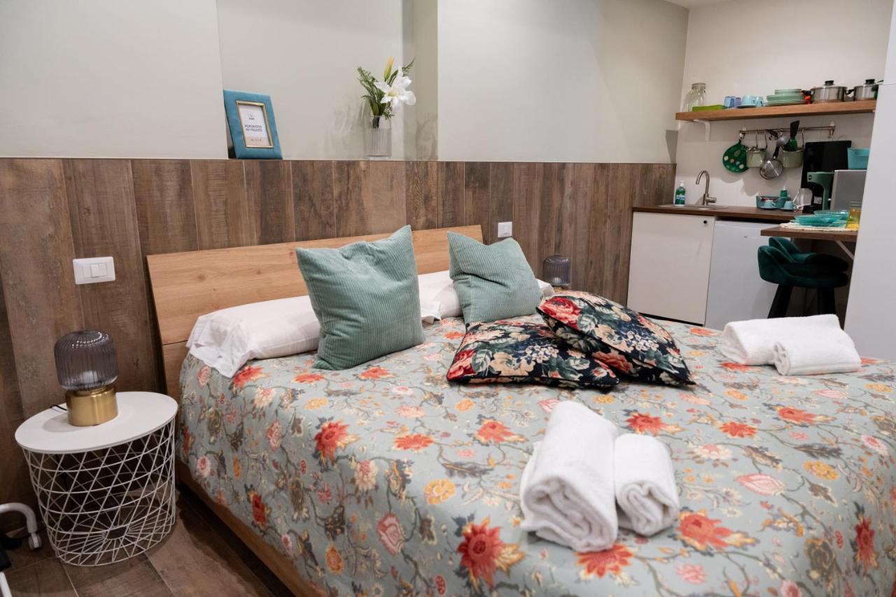 Palazzo Nicolaus Del Lungomare Bed & Breakfast Bari Bagian luar foto