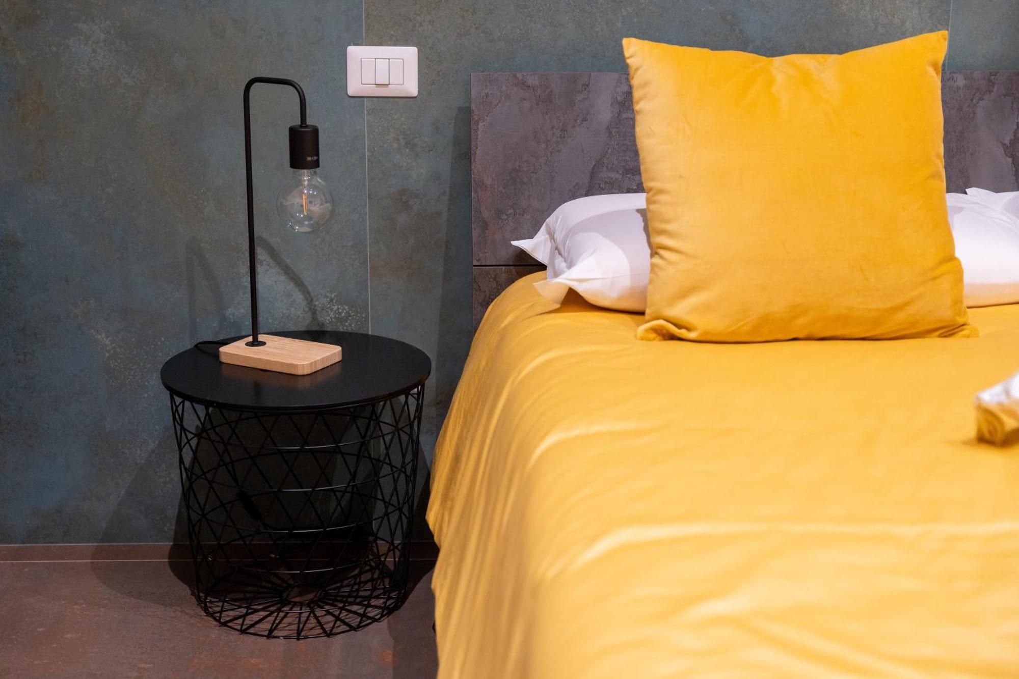Palazzo Nicolaus Del Lungomare Bed & Breakfast Bari Bagian luar foto