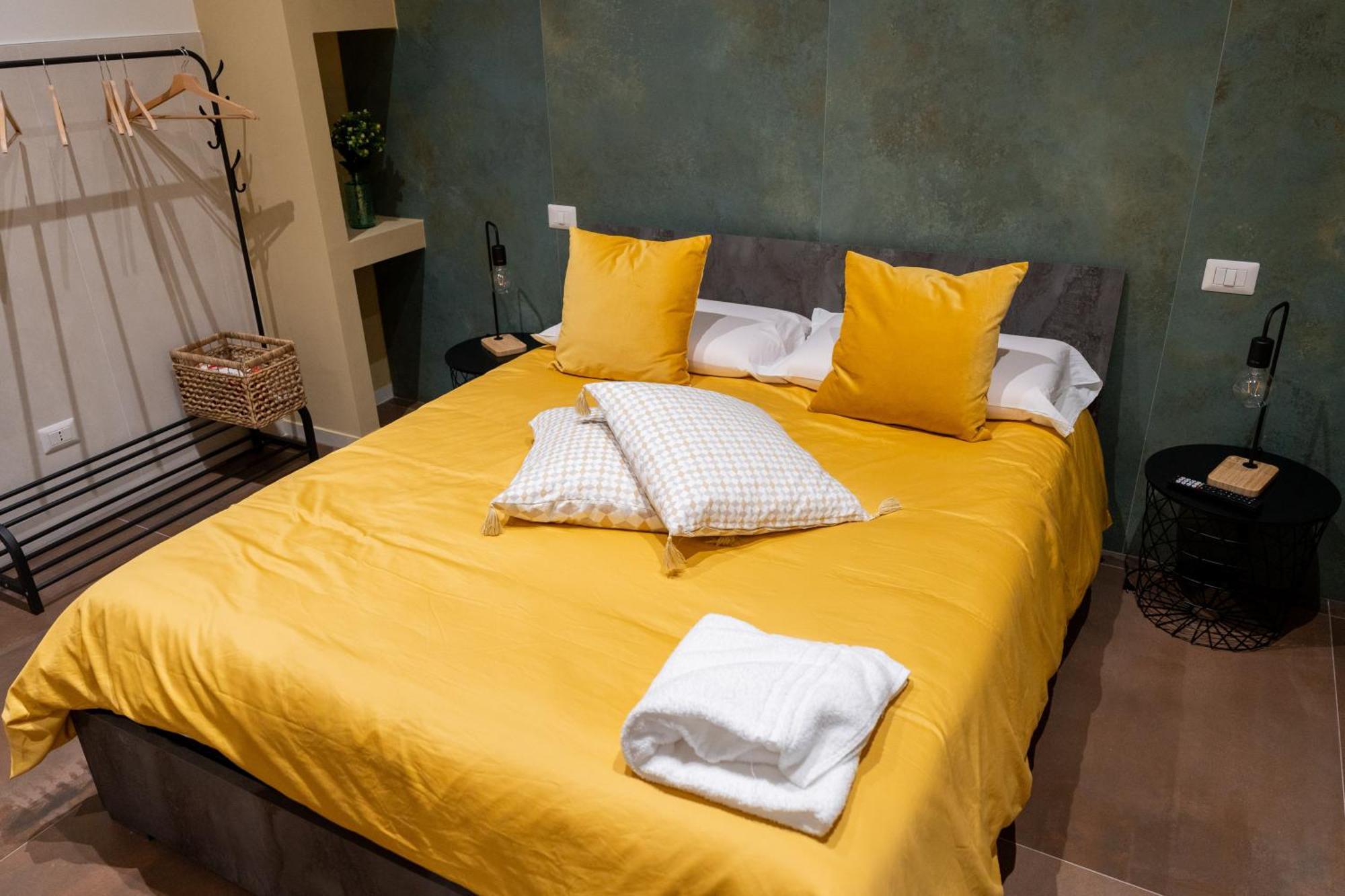Palazzo Nicolaus Del Lungomare Bed & Breakfast Bari Bagian luar foto